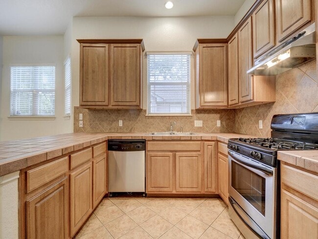 Photo - 504 Nelray Blvd