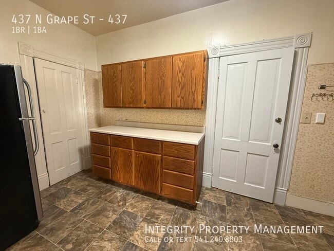 Photo - 437 N Grape St Unidad 437