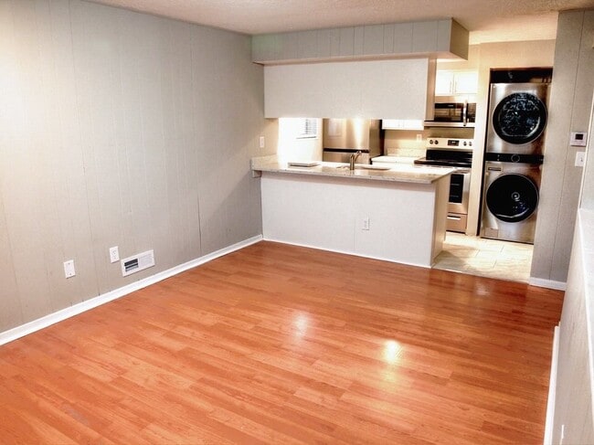 Building Photo - 316 E 17th Ave Unit 316 E 17th Ave.