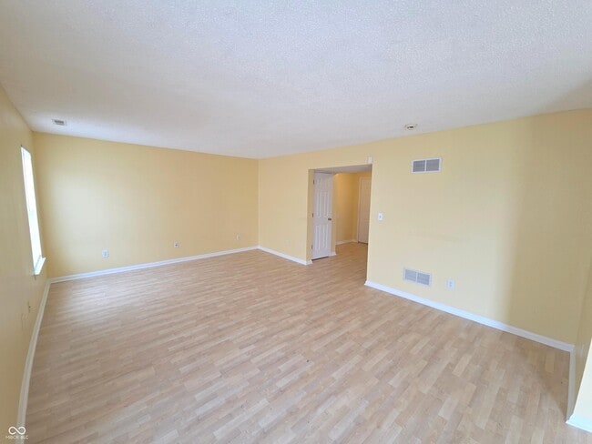 Photo - 4320 Village Bend Ln