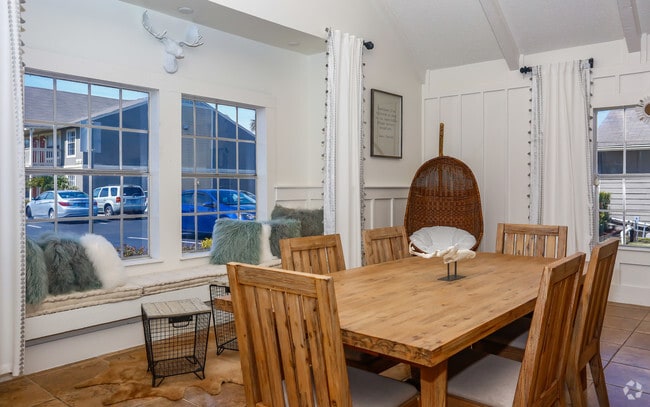 Photo - Castilian Apartments