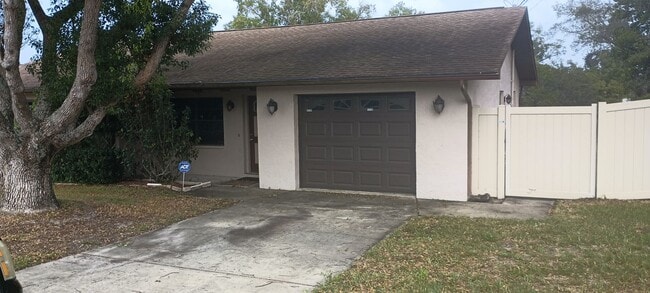 Photo - Beautiful 2 bedroom 2 bathroom house 1 car...