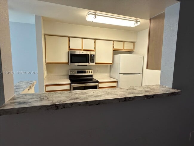 Photo - 2607 NW 33rd St Unidad 2116