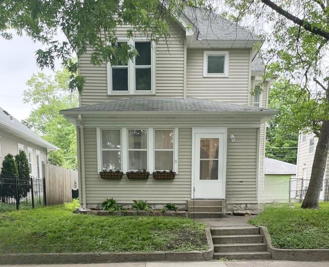 Photo - 874 Howell St N Casa