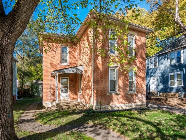 Photo - 1447 Hunter Ave