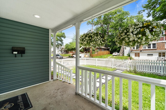 Photo - 503 N William St