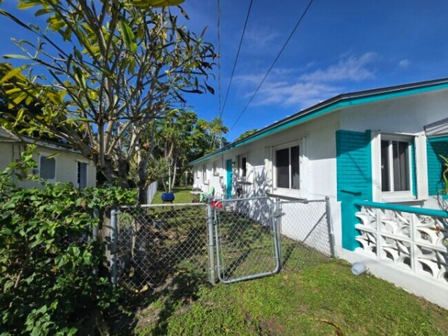 Photo - Comfortable Oakland Park Living - 3BR with Outdoor Space