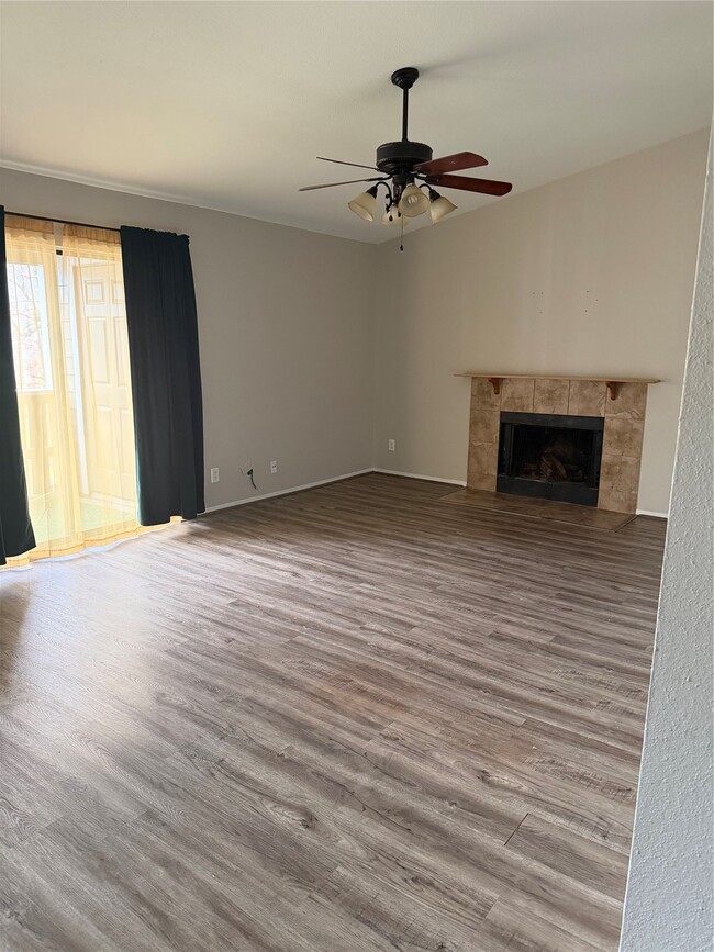 Photo - 4444 Victory Dr Unidad 1208