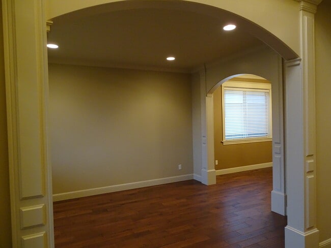 Photo - 1007 W Alder St