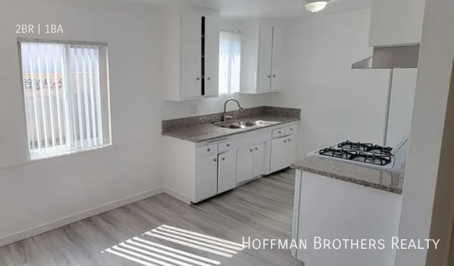 Building Photo - 5917 Laurel Canyon Blvd Unit 7