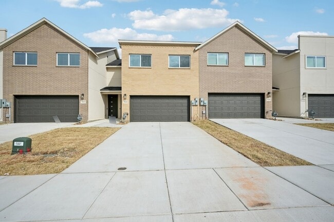 3432 Taas Dr