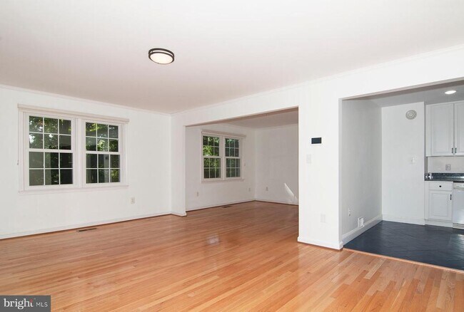 Photo - 11400 Dorchester Ln