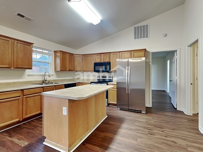 Photo - 102 Parkgate Ct