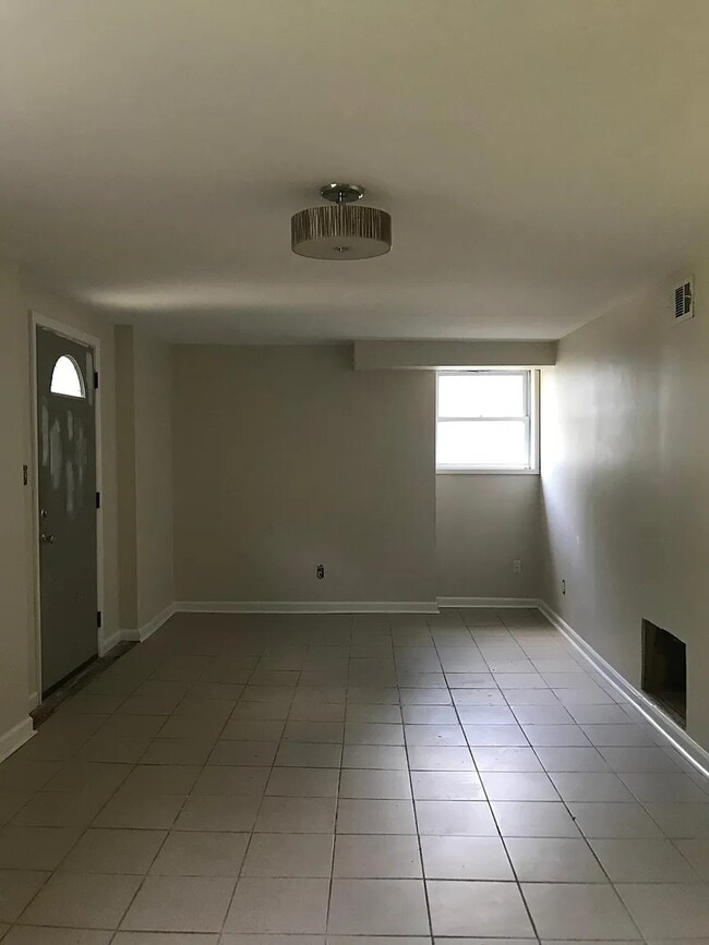 Photo - 1557 Conway Rd Unidad B