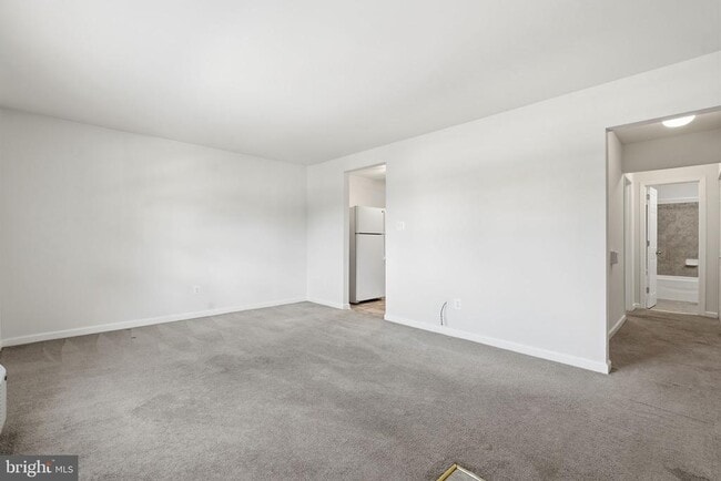 Photo - 300 E Furman Dr