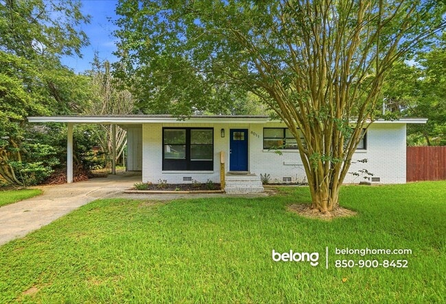Building Photo - 6011 Greenwood Ln