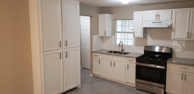 Photo - 6518 Gainesville St