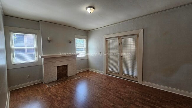 Photo - 2653 College St Unit 2653