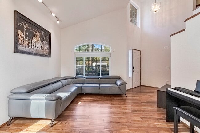 Photo - 9630 122nd Ln NE