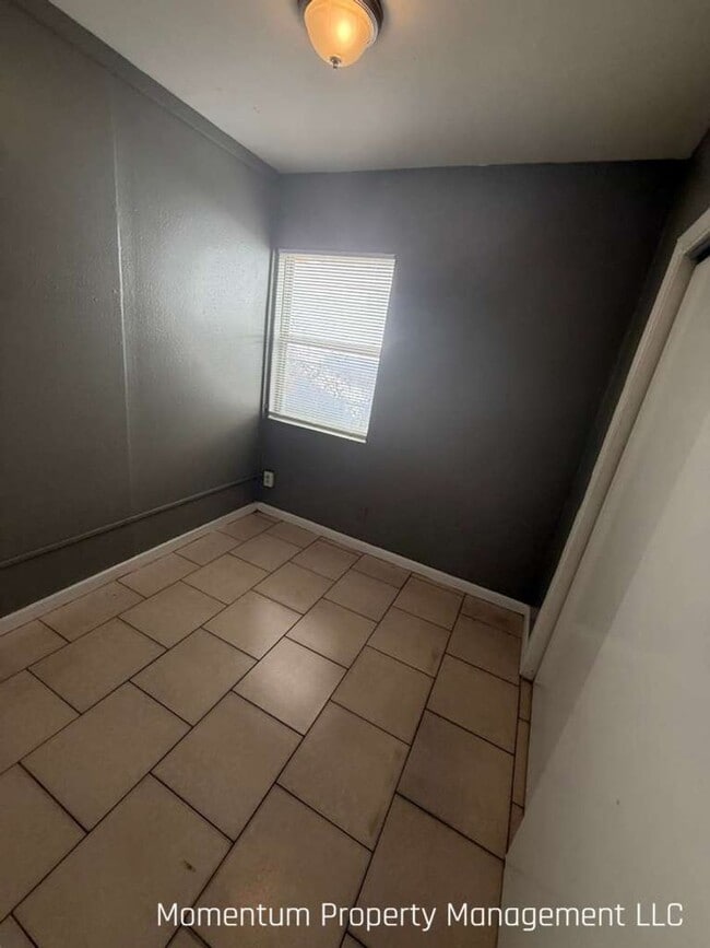 Photo - Cozy 2 bedroom/1 bathroom Single family home in the heart of Ybor! Apply for FREE This Holiday Se...