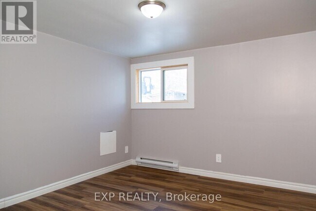 Photo - 106 South Street E