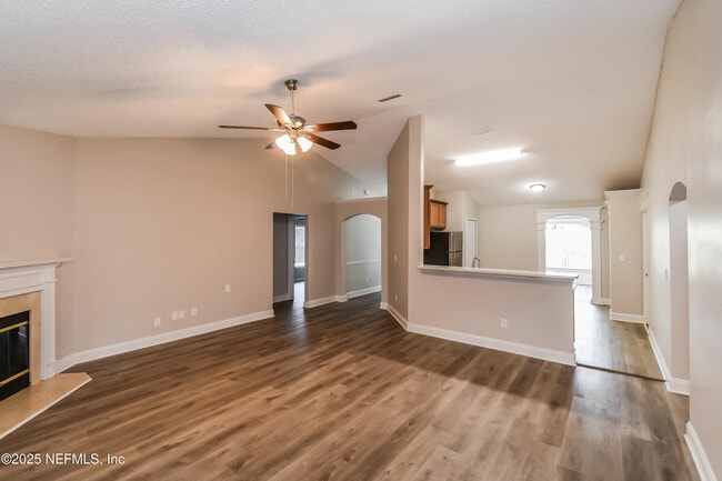Photo - 576 Thornberry Rd