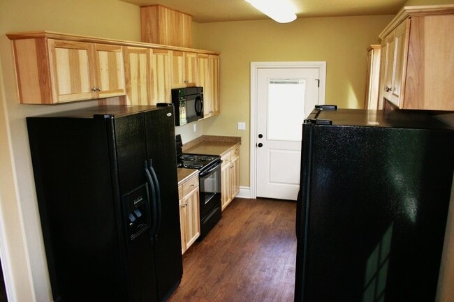 Photo - 6 Bed, 4 Bath