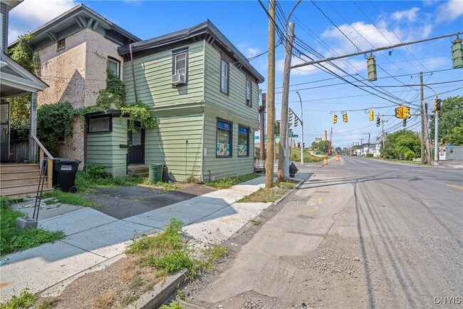 Photo - 600 Burnet Ave