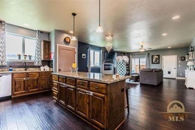 Photo - Beautiful 3 bedroom 2 bath home in Manhattan