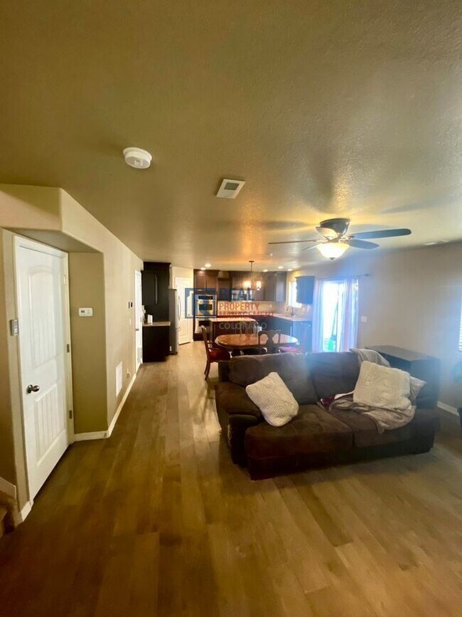 Photo - 3853 Falconry Dr