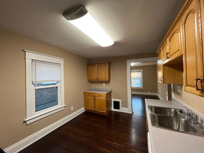 Photo - 2307 Central Ave Unidad B Second Floor