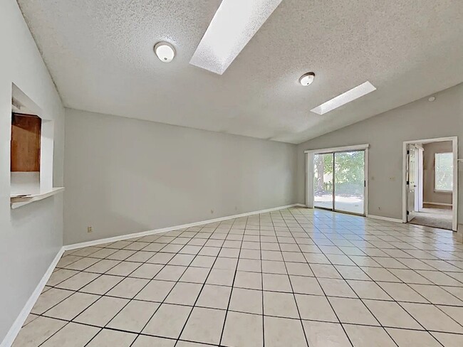 385 Filmore Dr