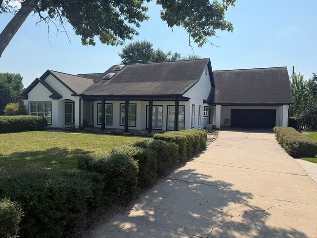 Building Photo - 16711 Huffmeister Rd Rental