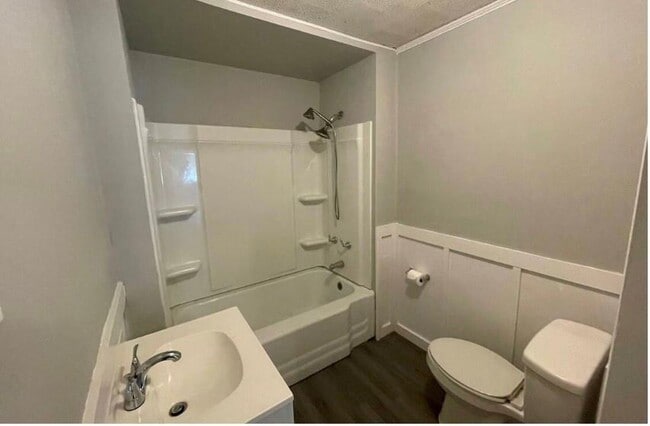 Photo - 802 N Park St