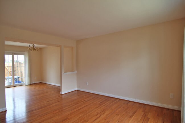 Photo - 6148 Martins Landing Ct