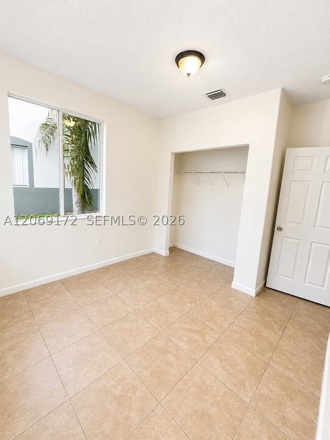 Photo - 2528 SE 14th St