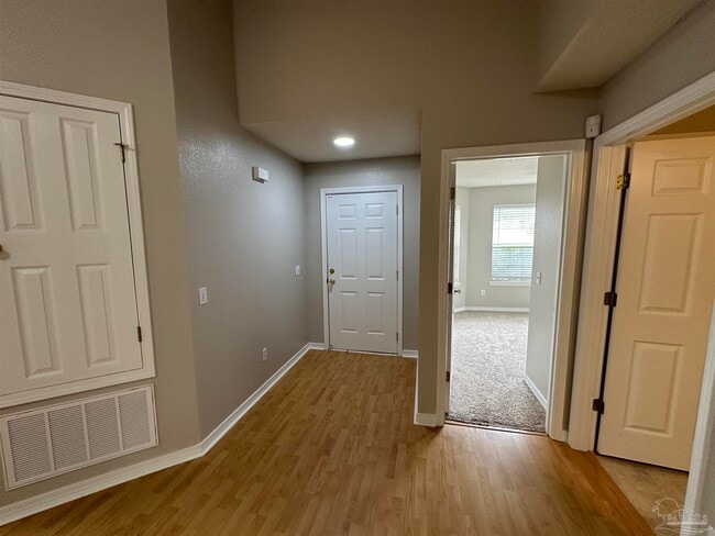 Photo - 632 Batten Blvd