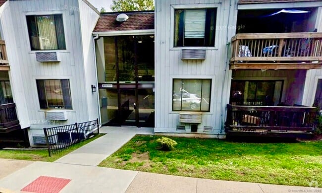 Building Photo - 175 Mill Pond Rd Unit 355 Rental