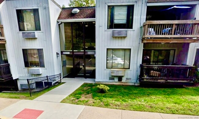 Building Photo - 175 Mill Pond Rd Unit 355 Rental