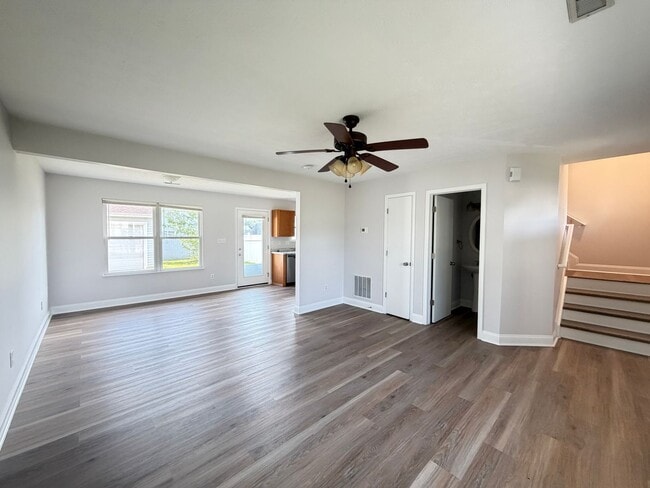 Photo - 6611 Hunters Creek Blvd