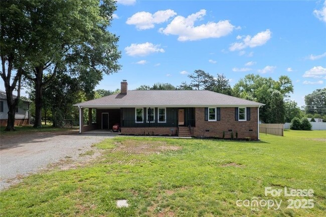 Photo - 16824 Knoxwood Dr House