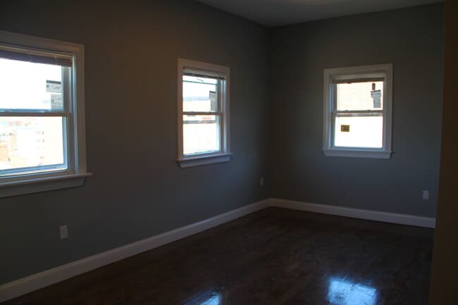 3215 Washington St Unit 2