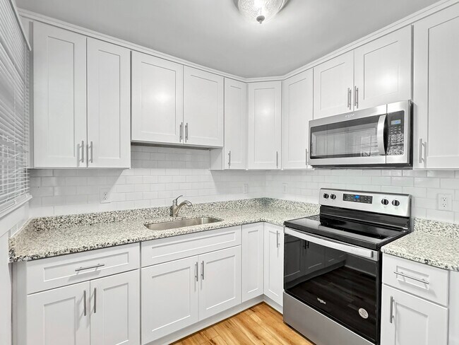 Kitchen - 224 Virginia Ave Unit A