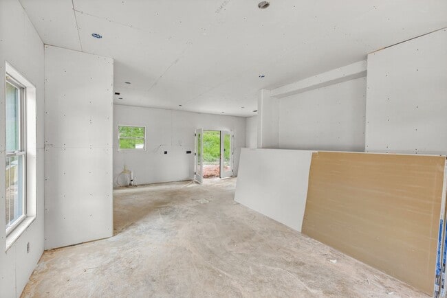 3286 Wire Rd