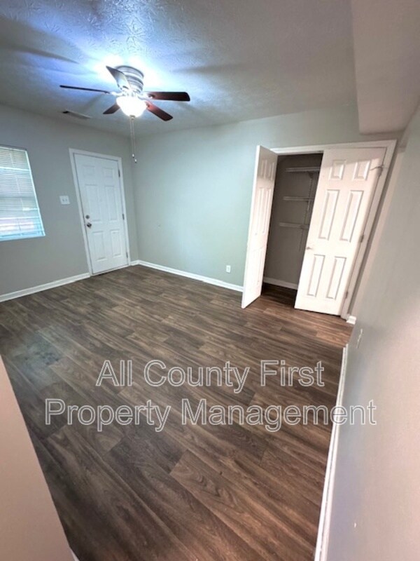 Photo - 927 Fortress Ave SW