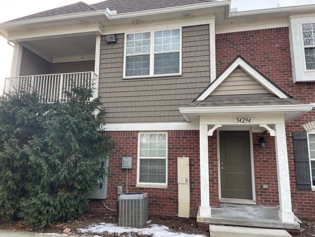 Shelby Township 2-Bedroom, 2- Baths with p... - Shelby Township 2-Bedroom, 2- Baths with p... Rental