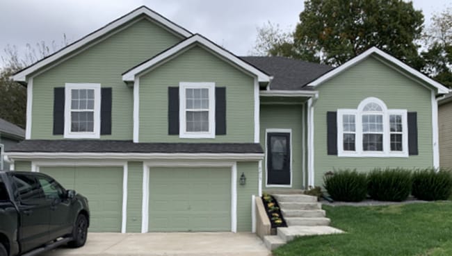 Building Photo - **COMING SOON** Spacious 4BR/3BA Home in G...