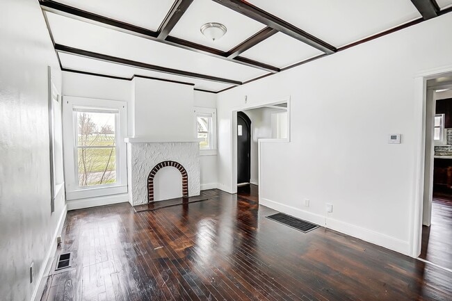 Photo - Cozy 3 bedroom w/backyard