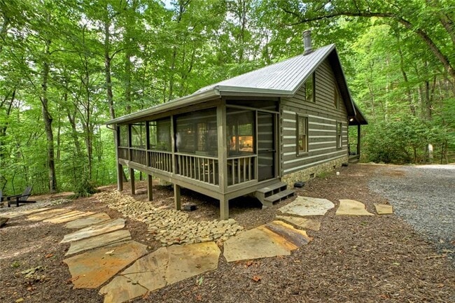 545 Chestnut Ridge Cir