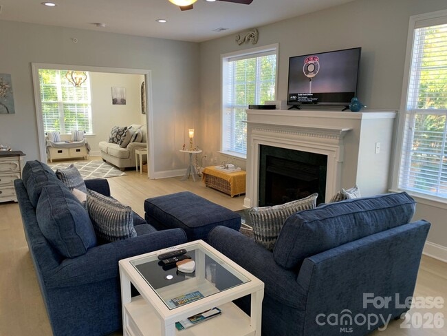 Photo - 9033 Rosalyn Glen Rd